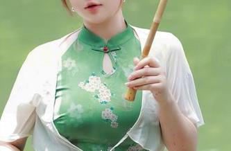 秀人网 – 龙女sunny私房写真：短裙的叠加与淘气