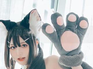 看蓝小沂KiKi的美腿写真，心中默念这腿真开挂！