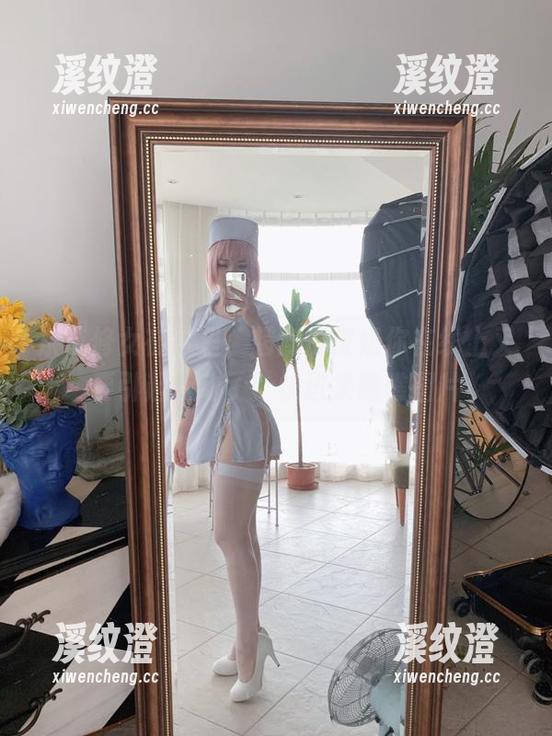 系带修女在这里，超皮皮皮奶你在线上又要引起骚动了！快进来瞧瞧图片