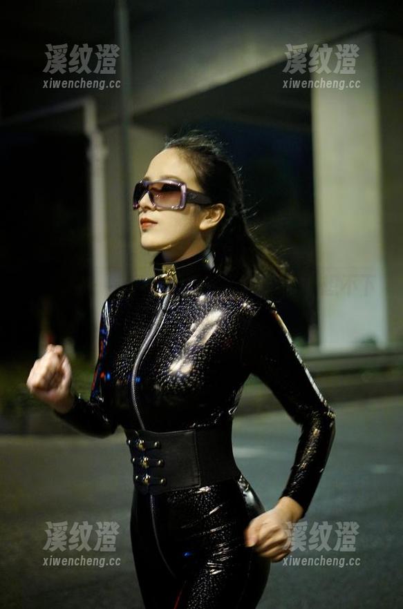 辣妈女神 微密圈 - 辣妈女神奉上清纯美图,想不下载都是难事!