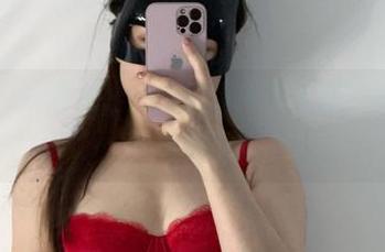 微密圈 – 铁锤姐姐的辣眼睛写真更新，满满的戏谑和勇气！