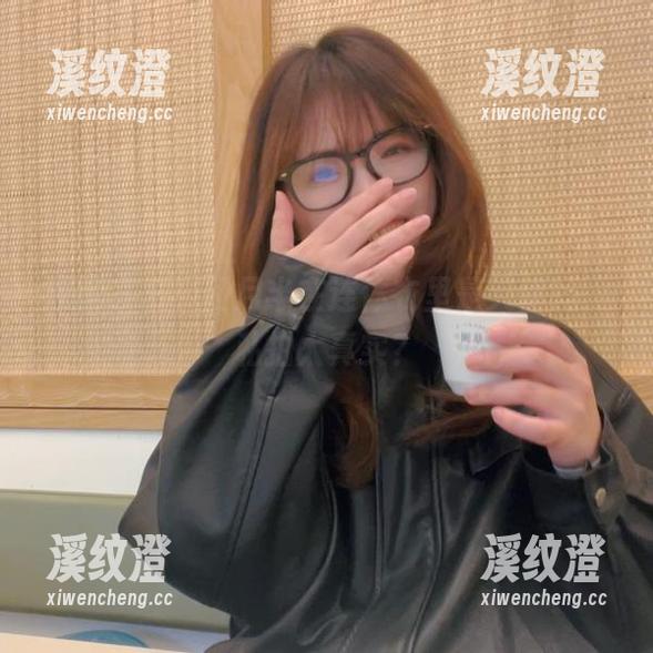 原图直出！闪月半在连体衣里是天使吗，私拍太真实？