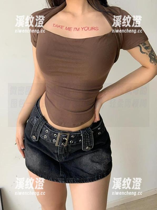 陈佩奇 微密圈 - 如果校服是个色调,那陈佩奇的图包一定是那种粉色的憧憬,轻柔而模糊,噢!