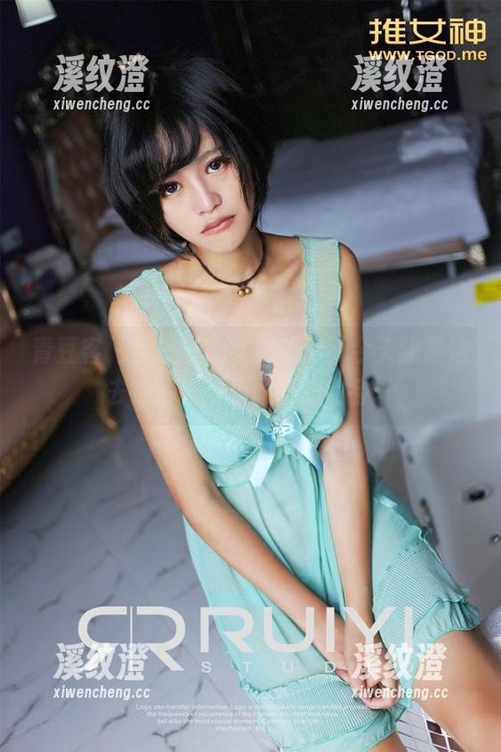 青豆客-罗婉莹 青豆客 - 罗婉莹的礼服美图,今天我跟她去赴一场“华丽”的约会~