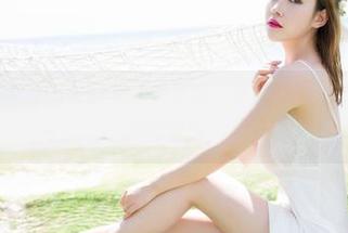 魅妍社 – 王婉悠Queen的灰丝写真，分享那些色彩和暗影间的微妙涟漪。