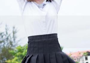 魅妍社 – 王婉悠的圣诞套图：穿腻了羽绒服，迅速切换模式！